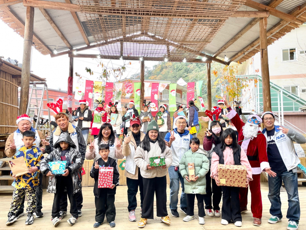 友達永續基金會號召「圓夢計畫」行動連續23年，由同仁凝聚內部愛心與資源送往偏鄉，累積為逾萬名兒童圓夢，實踐友達共創共好的永續精神。