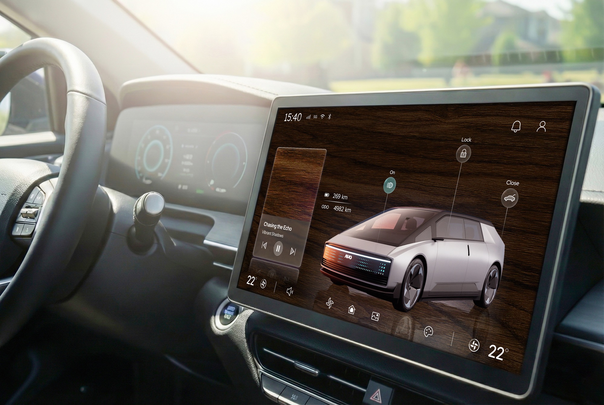 友達光電五度蟬連科睿唯安全球百大創新機構，在顯示科技、智慧移動與垂直場域相關領域布局研發與專利先機。圖為友達在智慧移動領域，將先進顯示技術應用於座艙的駕駛與中控區域